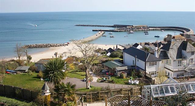Geography Trivia Question: What English resort calls itself 'The Pearl of Dorset'? Geography Trivia Question: What English resort calls itself 'The Pearl of Dorset'?