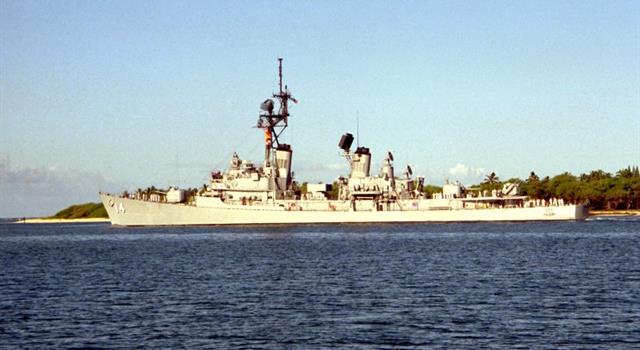 In 1985 which US ship was refused entry to New Zealand due to it's unconfirmed nuclear status? In 1985 which US ship was refused entry to New Zealand due to it's unconfirmed nuclear status?