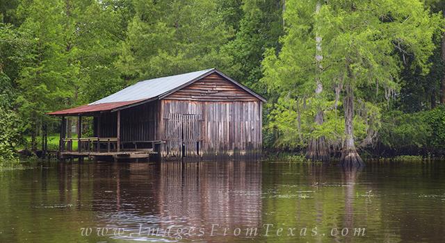 Nature Trivia Question: There are approximately 6000 lakes in Texas. How many of them are naturally occurring (not made by man)? Nature Trivia Question: There are approximately 6000 lakes in Texas. How many of them are naturally occurring (not made by man)?