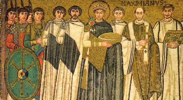 В 1453 году, после захвата Константинополя турками, Византийская империя перестала существовать. А как звали последнего византийского императора? В 1453 году, после захвата Константинополя турками, Византийская империя перестала существовать. А как звали последнего византийского императора?