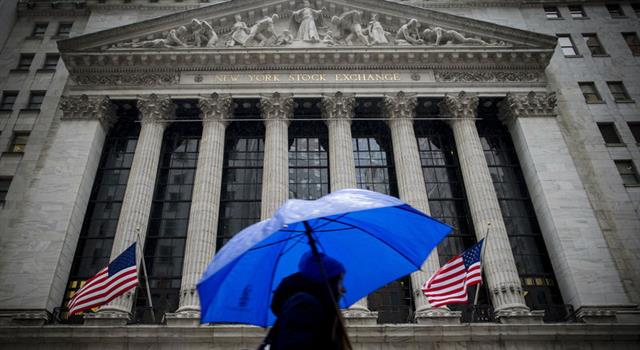 History Trivia Question: How many points did the Dow drop on "Black Monday" in 1987? History Trivia Question: How many points did the Dow drop on "Black Monday" in 1987?