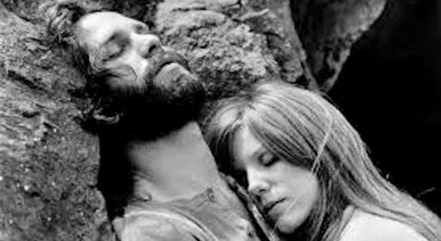 Culture Trivia Question: Singer Jim Morrison of The Doors had a common-law marriage to which woman? Culture Trivia Question: Singer Jim Morrison of The Doors had a common-law marriage to which woman?