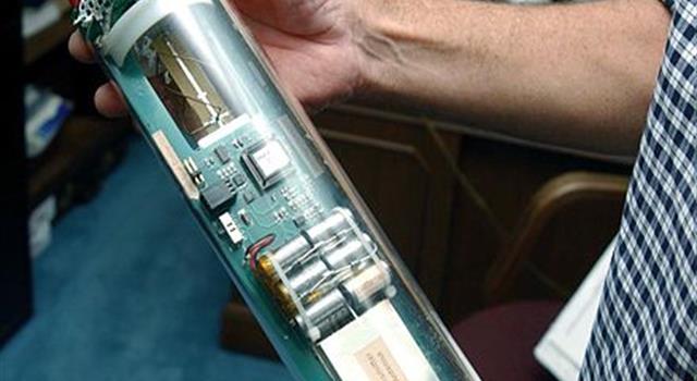 What is the function of a dropsonde? What is the function of a dropsonde?