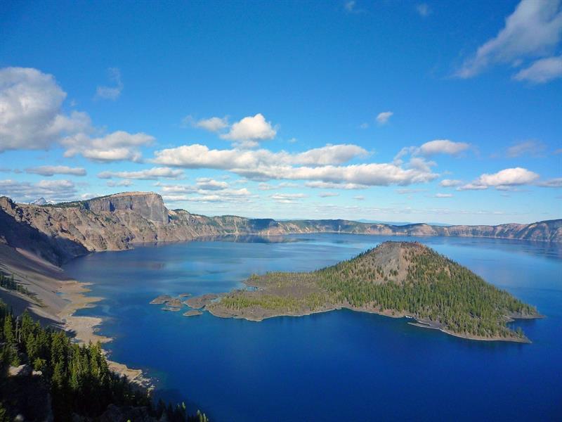 What lake in Oregon was created about 7,000 years ago by the eruption of Mount Mazama? What lake in Oregon was created about 7,000 years ago by the eruption of Mount Mazama?