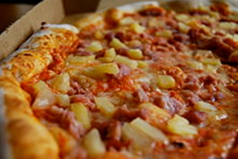 all-about-hawaiian-pizza-an-all-time-favorite-of-many