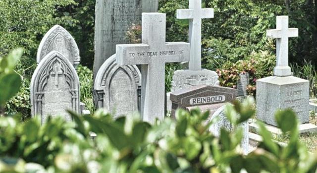 Culture Trivia Question: Whose grave at the Pere-Lachaise cemetery is the most visited? Culture Trivia Question: Whose grave at the Pere-Lachaise cemetery is the most visited?