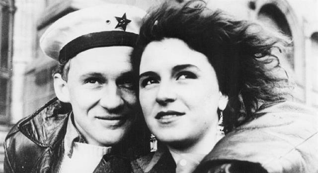 Movies & TV Trivia Question: In which English city was the movie 'Letter to Brezhnev' set? Movies & TV Trivia Question: In which English city was the movie 'Letter to Brezhnev' set?