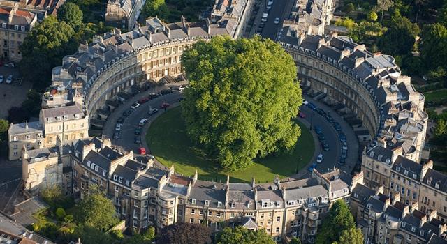 History Trivia Question: What's the name of the historic circle of townhouses in the city of Bath, completed in 1768, which are a preeminent example of Georgian architecture? History Trivia Question: What's the name of the historic circle of townhouses in the city of Bath, completed in 1768, which are a preeminent example of Georgian architecture?