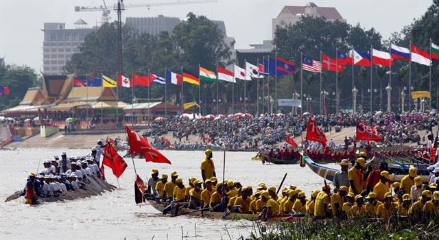 Culture Trivia Question: What is the reason for the 'Cambodian Water Festival', a three day festival celebrated on the full moon in November? Culture Trivia Question: What is the reason for the 'Cambodian Water Festival', a three day festival celebrated on the full moon in November?