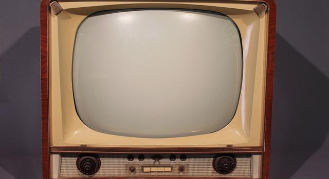 Movies & TV Trivia Question: Which 1950’s US television program featured the first portrayal of Ian Fleming’s Secret Agent James Bond? Movies & TV Trivia Question: Which 1950’s US television program featured the first portrayal of Ian Fleming’s Secret Agent James Bond?