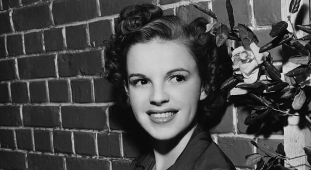 Movies & TV Trivia Question: In which film did Judy Garland sing 'You Made Me Love You'? Movies & TV Trivia Question: In which film did Judy Garland sing 'You Made Me Love You'?