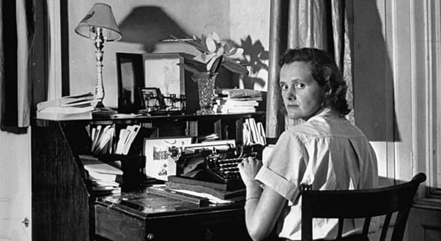 Culture Trivia Question: "Last night I dreamt I went to Manderley again," was the first line of what Daphne du Maurier novel? Culture Trivia Question: "Last night I dreamt I went to Manderley again," was the first line of what Daphne du Maurier novel?