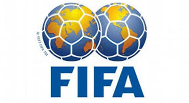 Deporte Trivia: ¿Cuál de las siguientes medidas no coincide con lo indicado en el reglamento de fútbol profesional en vigor para partidos internacionales? Deporte Trivia: ¿Cuál de las siguientes medidas no coincide con lo indicado en el reglamento de fútbol profesional en vigor para partidos internacionales?