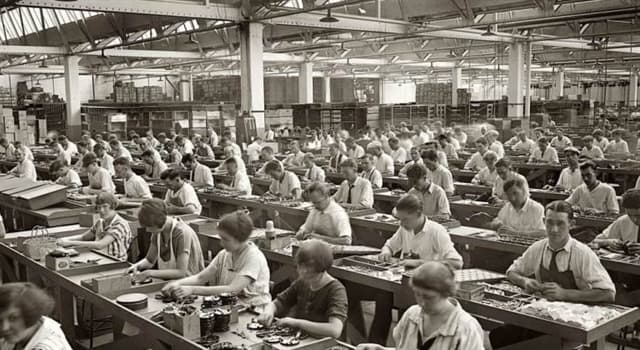 Historia Trivia: ¿Quién fue el político inglés que se aplicó con particular empeño en favorecer el desarrollo industrial? Historia Trivia: ¿Quién fue el político inglés que se aplicó con particular empeño en favorecer el desarrollo industrial?